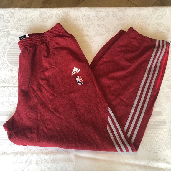 Adidas NBA Men’s Size 2XL Red Sweatpants Elastic Waist 2” + Length 3 Stripes - Picture 5 of 16